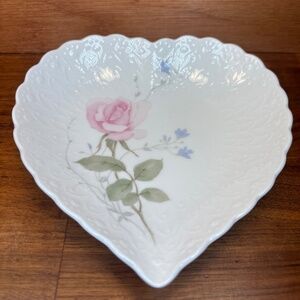 Mikasa Heart Shaped 6" Trinket Porcelain Dish With Love-April Rose